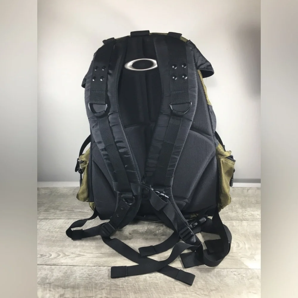 Vintage Oakley Icon 3.0 Tactical Olive Green Backpack Y2K 30L Bag Streetwear